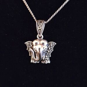 STERLING SILVER & MARCASITE LUCKY ELEPHANT PENDANT NECKLACE